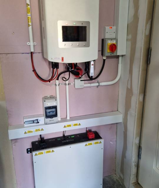 Solis Inverter & Dyness Battery